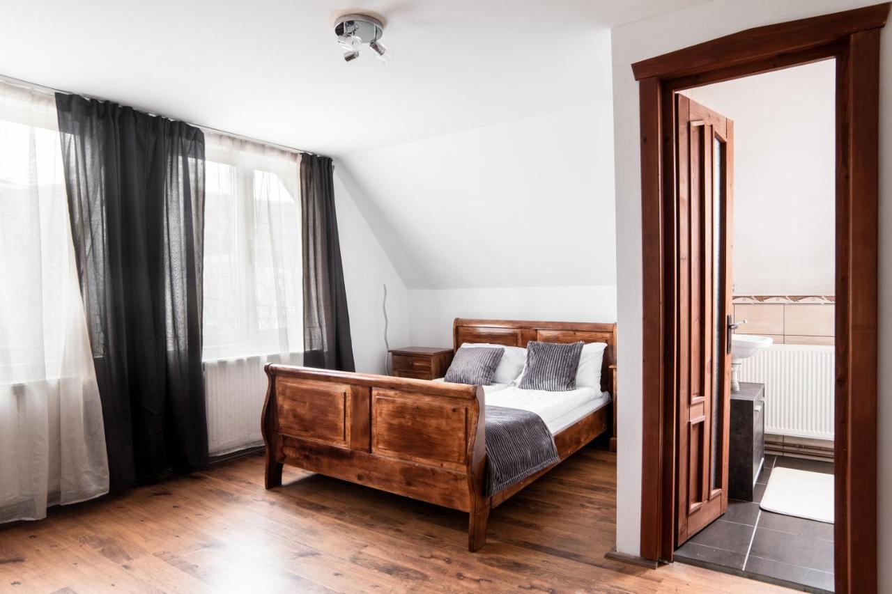 Imado Vendeghaz Apartment Cernat Exterior photo
